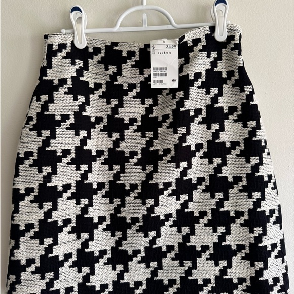 H&M Black and White Check Tweed Mini Skirt - Picture 2 of 5